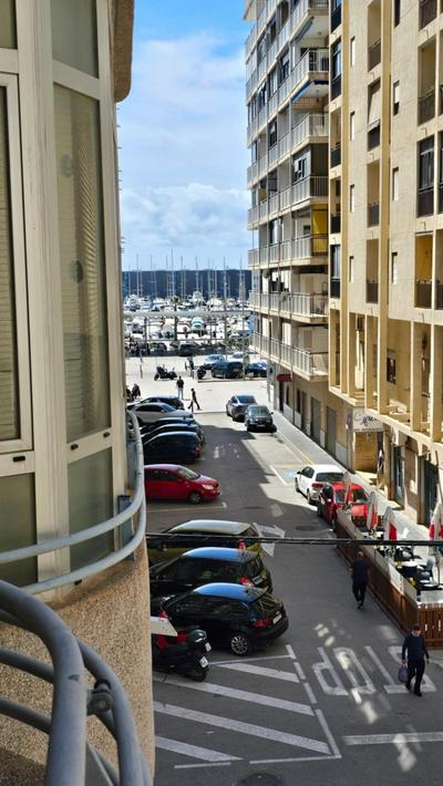 Menabrea Holiday House near the beach and airport
