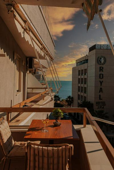 Vivi's Seaside Apartment
