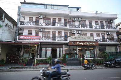 Hotel Uniyal Residency