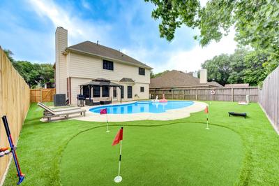 Amazing Getaway Home - 4 Bedrooms 2,5 Baths - West Houston, Katy, Richmond - Huge Pool, Mini-Golf, PingPong, Billards, BBQ, Katy Asian Town, Typhoon Waterp