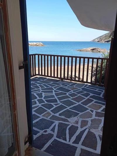 Dafnis beach house