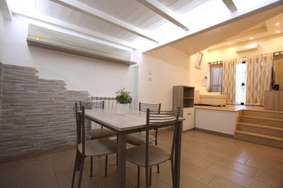 Gaia Holiday House