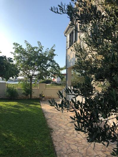 Ferienhaus in Privlaka mit Garten, Grill und Terrasse