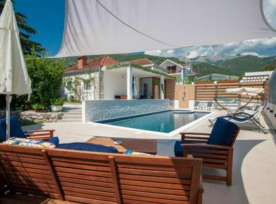 Villa D Apartments
