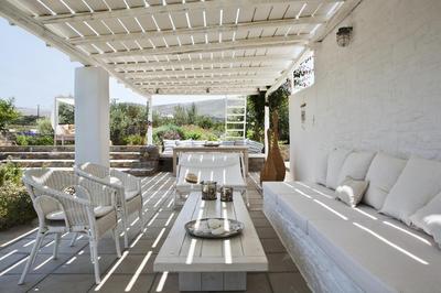 Sea Paros Holiday Villa with panoramic views over Naoussa bay