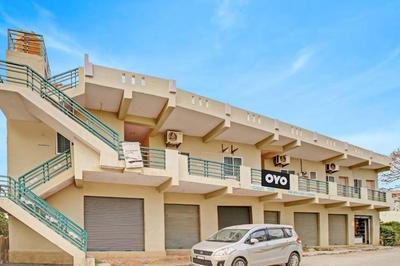 Hotel O New Mayuri Lodge