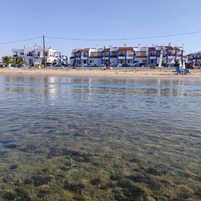 Calm and peaceful First Line House in front of the sea
