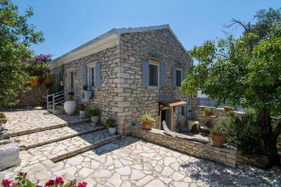 villa Thodoros sleeps 6