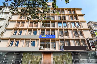 FabHotel Royal Park Inn - Nr Eden Garden Stadium