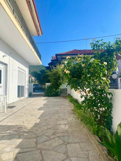 Venice Studios & Apartments