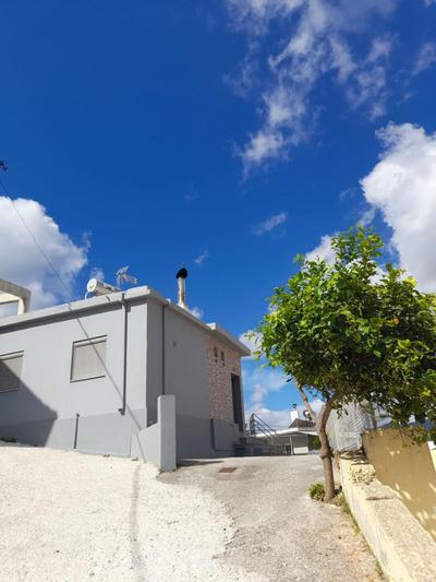 Isaias house