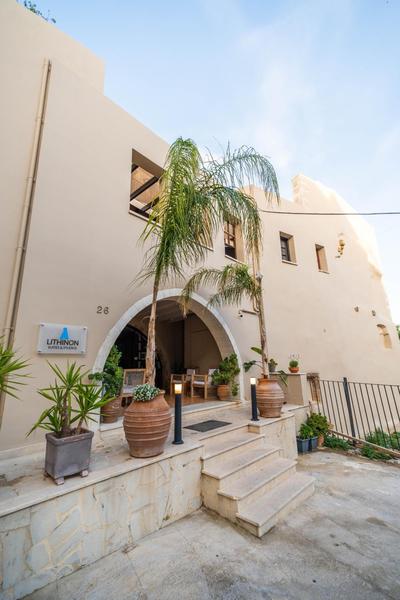 Lithinon Luxury Suites with Free Parking