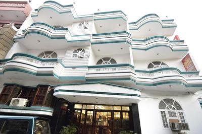 Hotel O Maa Residency