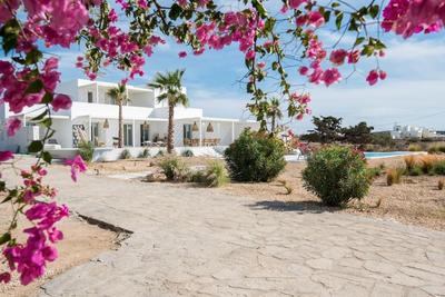 Moderne Villa mit Pool und Meerblick