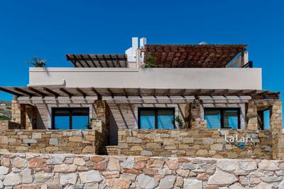 Lalari Beach Suites