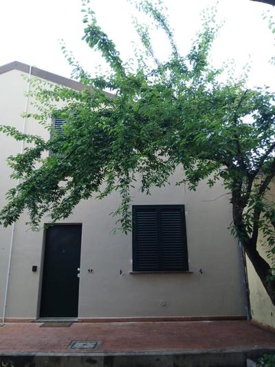 Casa n 1 con parcheggio privato e colonnina ricarica