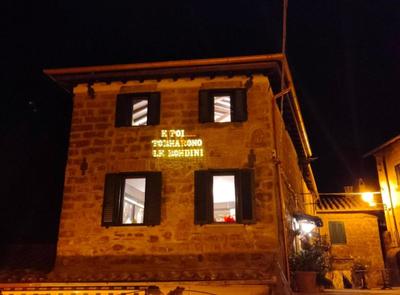 Casa d'artista: E poi tornarono le rondini...