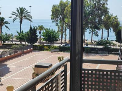 Precioso apartamento con vistas al mar