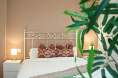 Spacious 2 bedroom apt in the heart of Triana