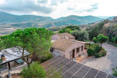 Villa Petra by PosarelliVillas