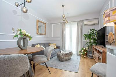 Genteel Home Amira
