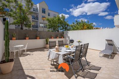 #194 Dream Flat by Home Holidays