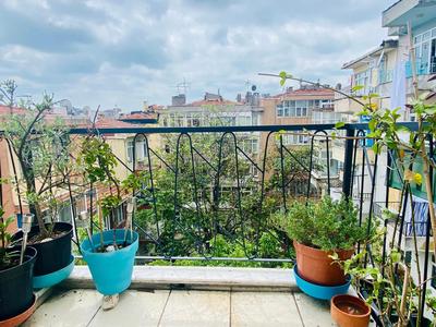 Cozy artist loft in Yeldeğirmeni