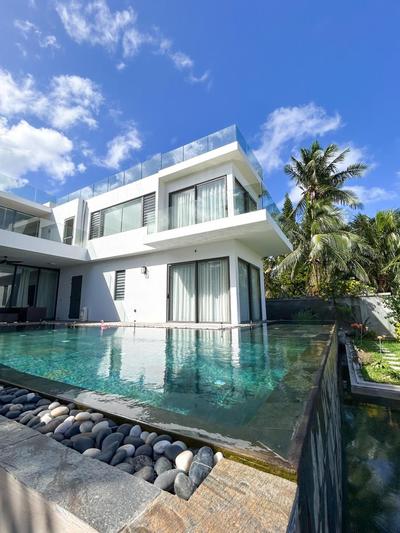Stunning Beachfront Villa for a Perfect Getaway