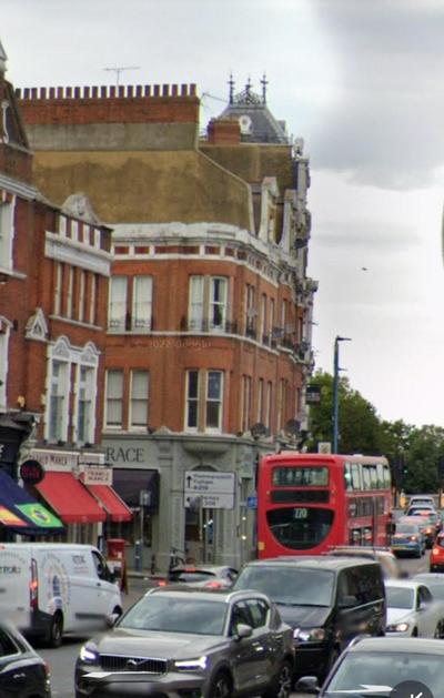 Comfy Double bedroom with a Private Toilet