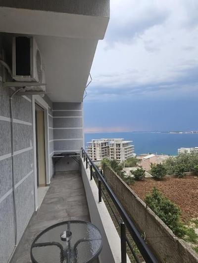 Cozy apartment with a view over the city and sea