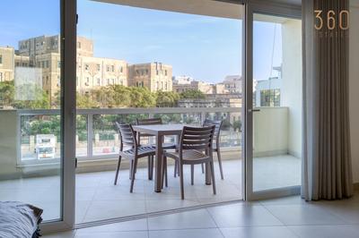 Lovely designer 3BR Apt with Private Terrace with BBQ by 360 Estates
