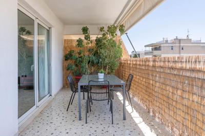 Modern Escape 2BR Apartment in Glyfada by UPSTREET