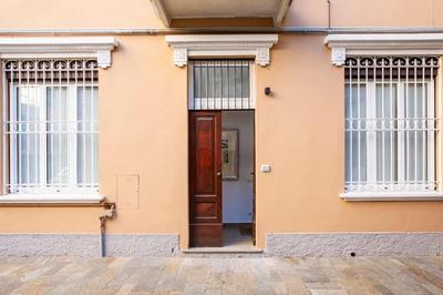 -Art Gallery- Luxury Boutique in center of Como