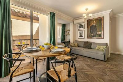 Historic Center chic gem with balcony