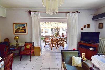 Kostas' House luxury apartment near Volos center