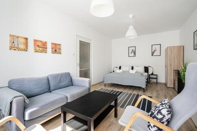 Lunar Love Apartment