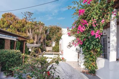 Sunrock Suites - Villa Pansy