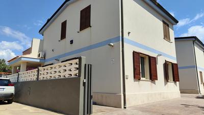 Barbato Guest House, Appartamenti Spaziosi con Terrazza, 3 Camere e Parcheggio Privato