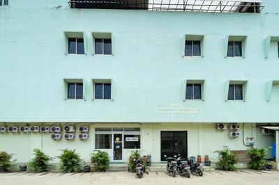 RedDoorz near Soekarno Hatta Airport 3