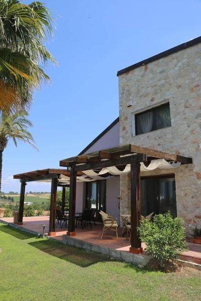 Luna & Mare villa in Sani Beach