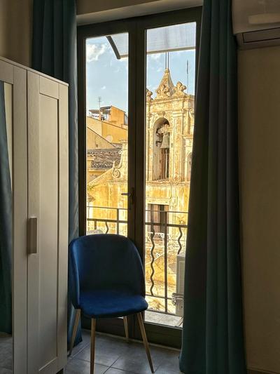 Sicily O'Clock Room