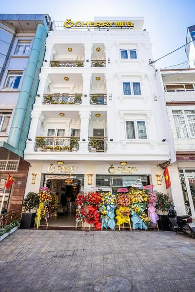 CHERRY HOTEL