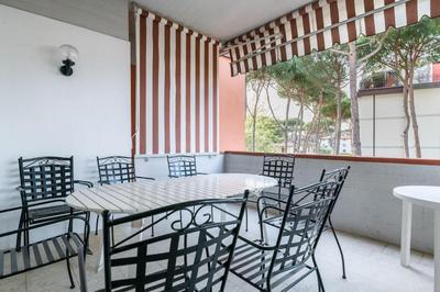 ''PinetaPrivate'' Parking, near the beach