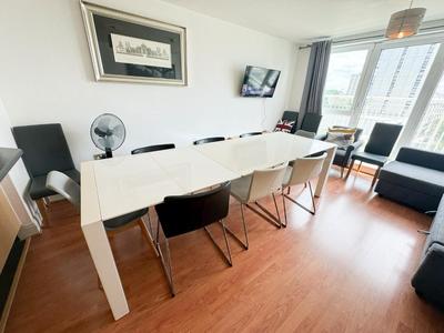 Flat 25