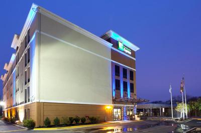 Holiday Inn Express Washington DC-BW Parkway by IHG