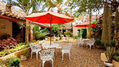 HOTEL NIETO MOMPOX, ubicado en el corazón del centro histórico, frente al rio magdalena en zona de malecón