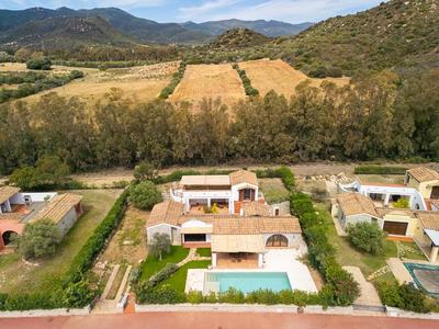 Villa Mariposa - 500m from the beach