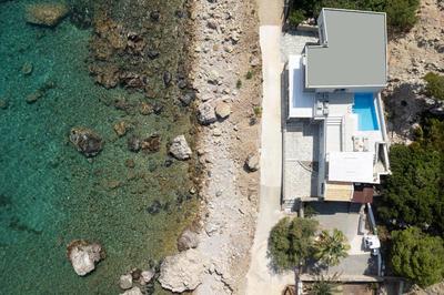 Hamilton Sea Front Villa