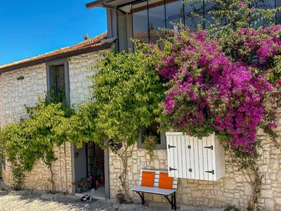 1870's Taş Konak Otel Üç Oda