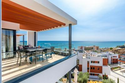 Penthouse Middle Views